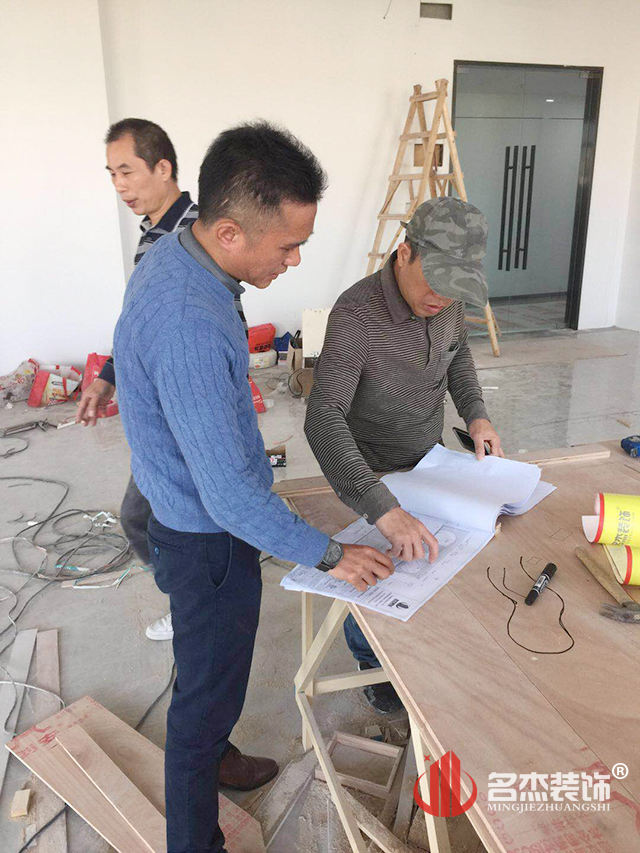 办公室正能量奖励网站入口设计施工照.jpg